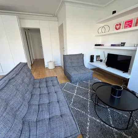 Tres Beau Penthouse Avec Terrasse - Place Διαμέρισμα